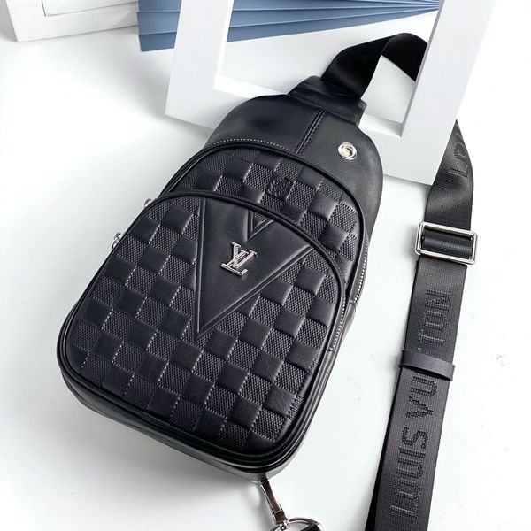 TĐC15 Túi Đeo Chéo Nam Louis Vuitton