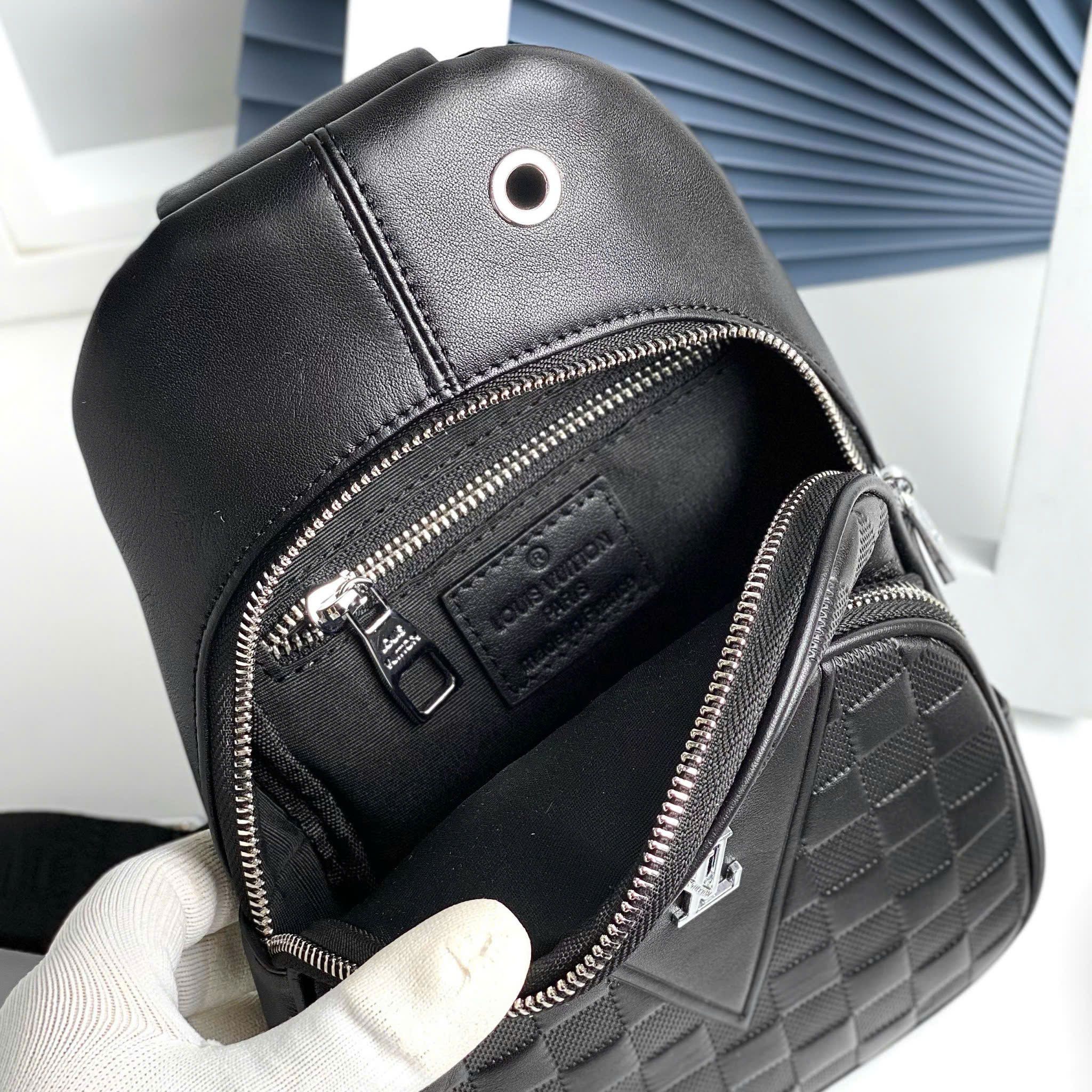 TĐC15 Túi Đeo Chéo Nam Louis Vuitton
