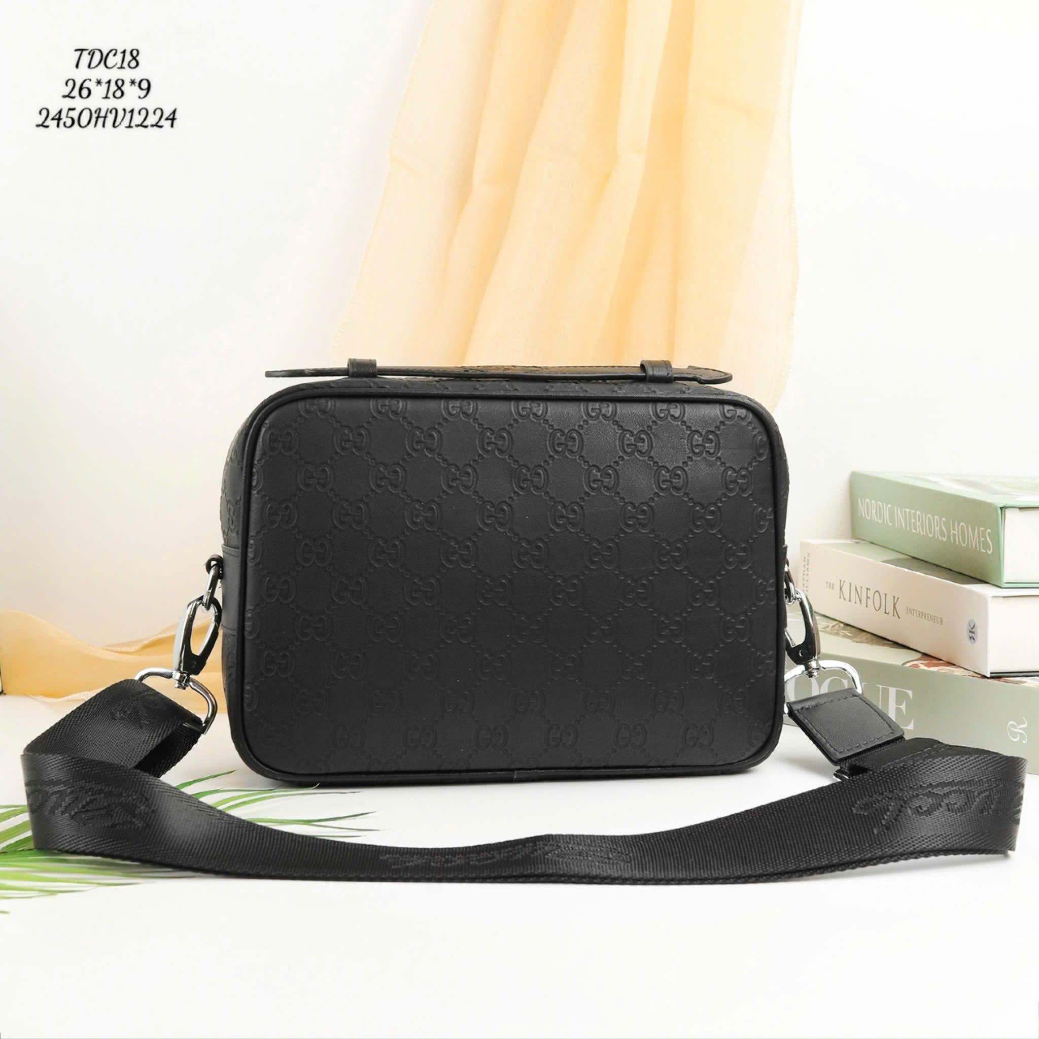 TĐC18 Túi Đeo Chéo Nam Gucci