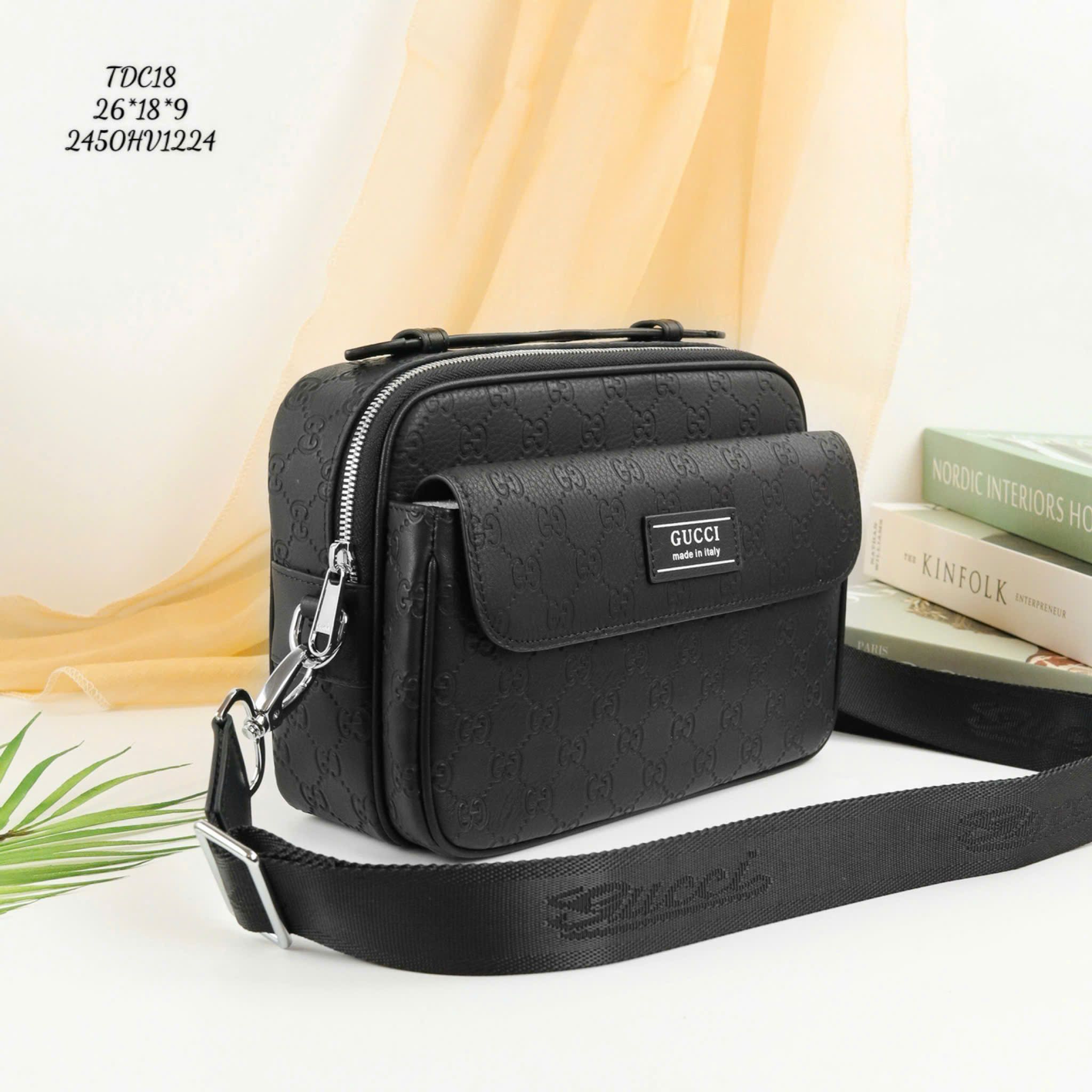 TĐC18 Túi Đeo Chéo Nam Gucci