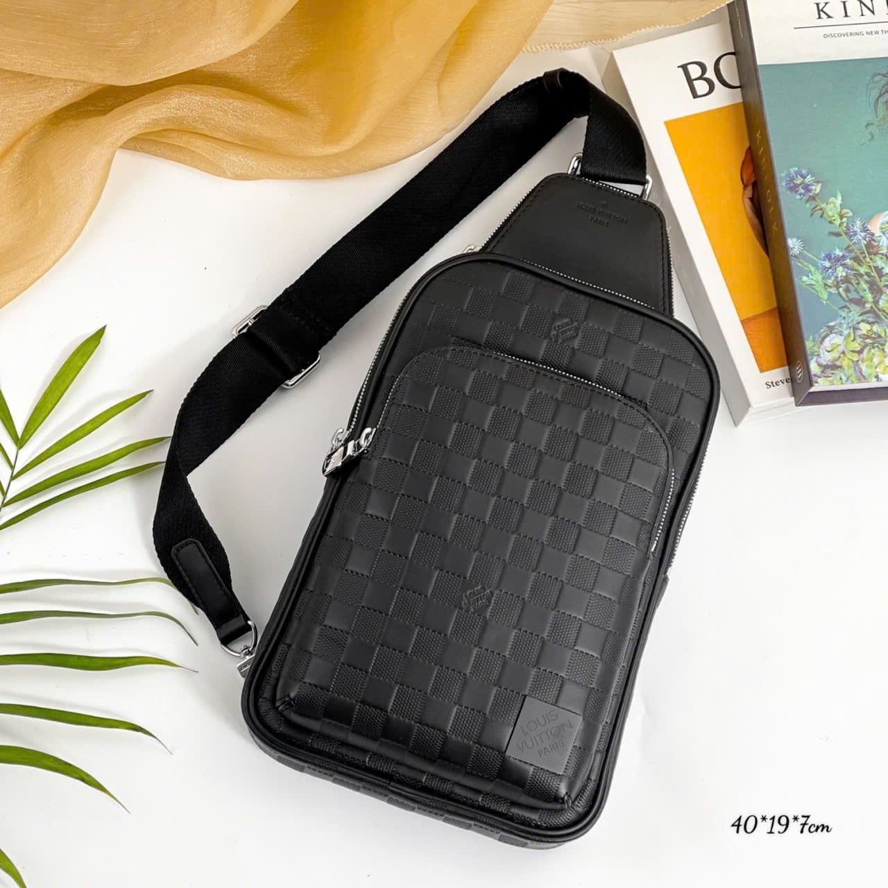 TĐC21 Túi Đeo Chéo Nam Louis Vuitton