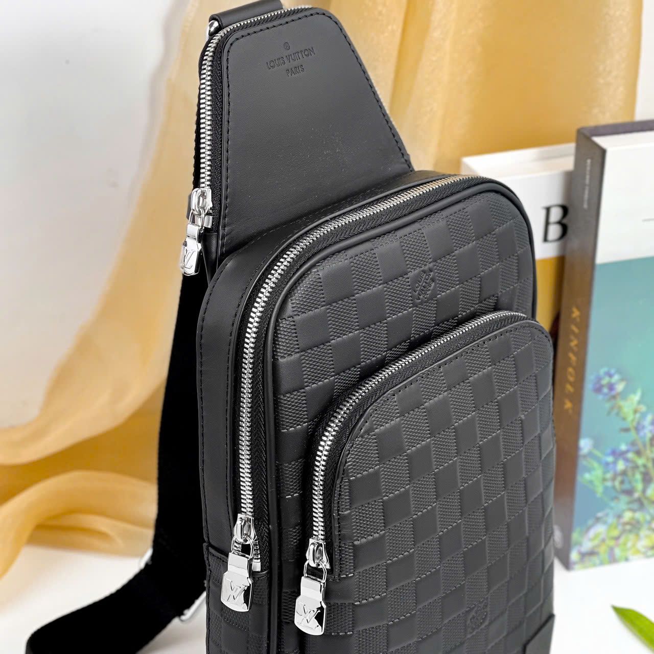 TĐC21 Túi Đeo Chéo Nam Louis Vuitton