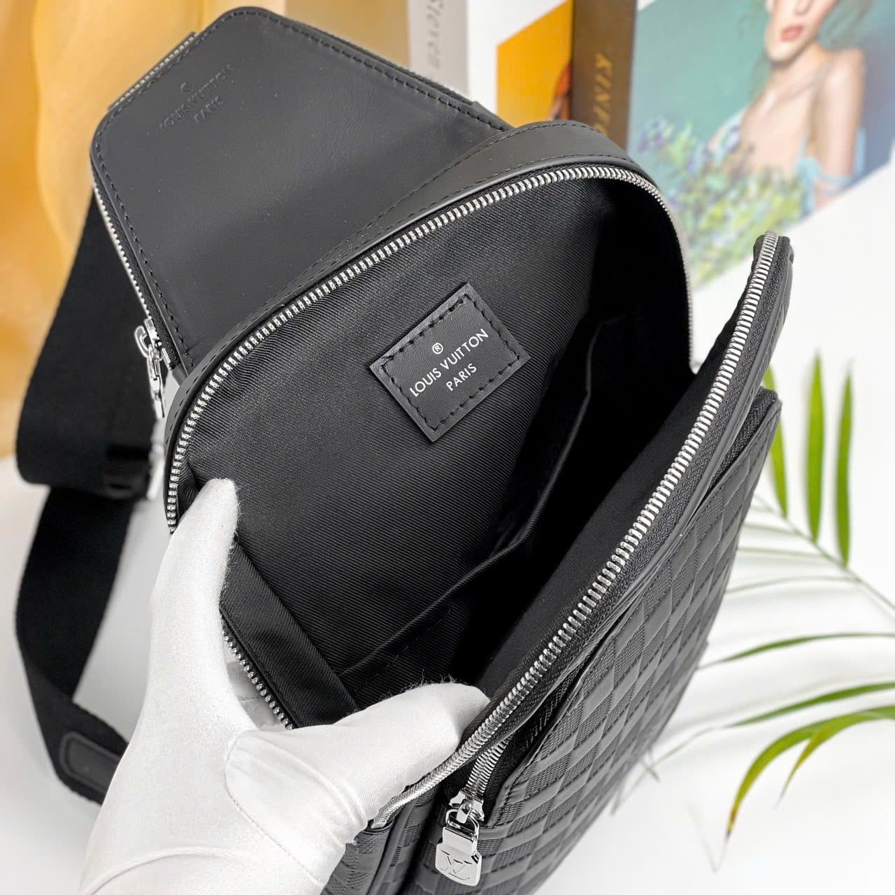 TĐC21 Túi Đeo Chéo Nam Louis Vuitton