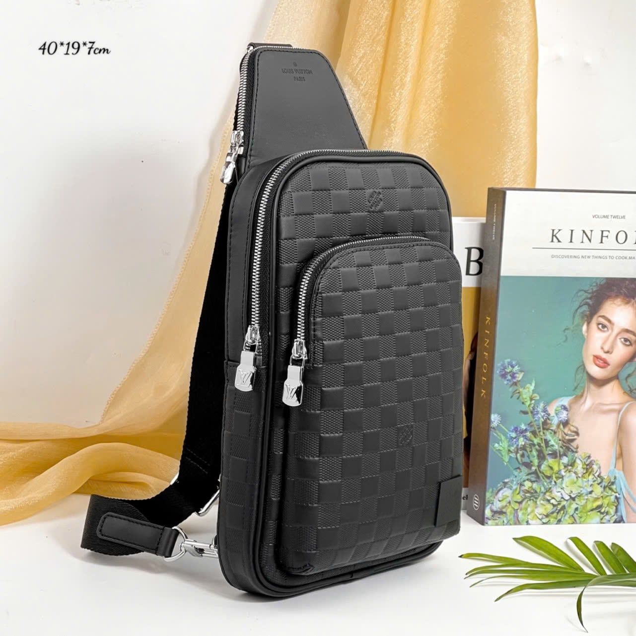 TĐC21 Túi Đeo Chéo Nam Louis Vuitton