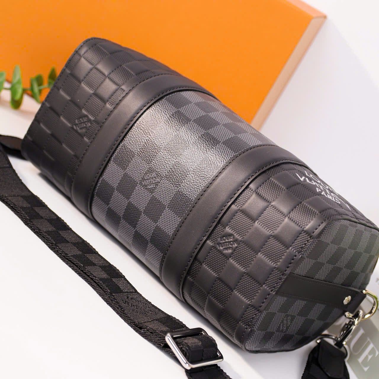 TĐC27 Túi Đeo Chéo Nam Louis Vuitton