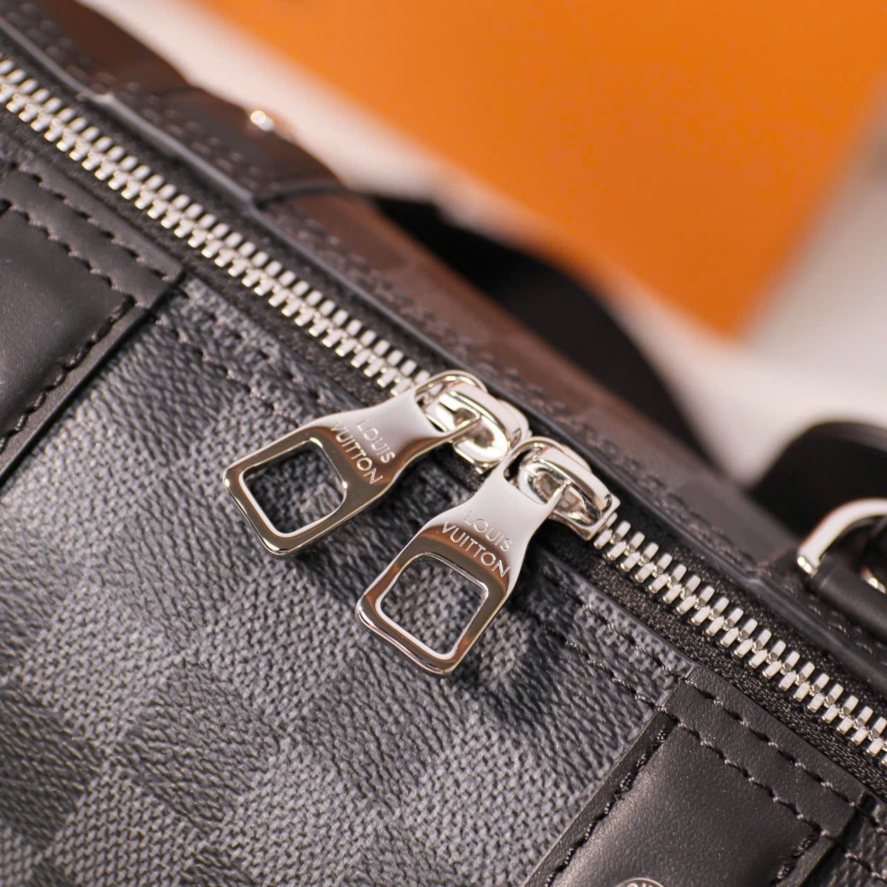 TĐC27 Túi Đeo Chéo Nam Louis Vuitton