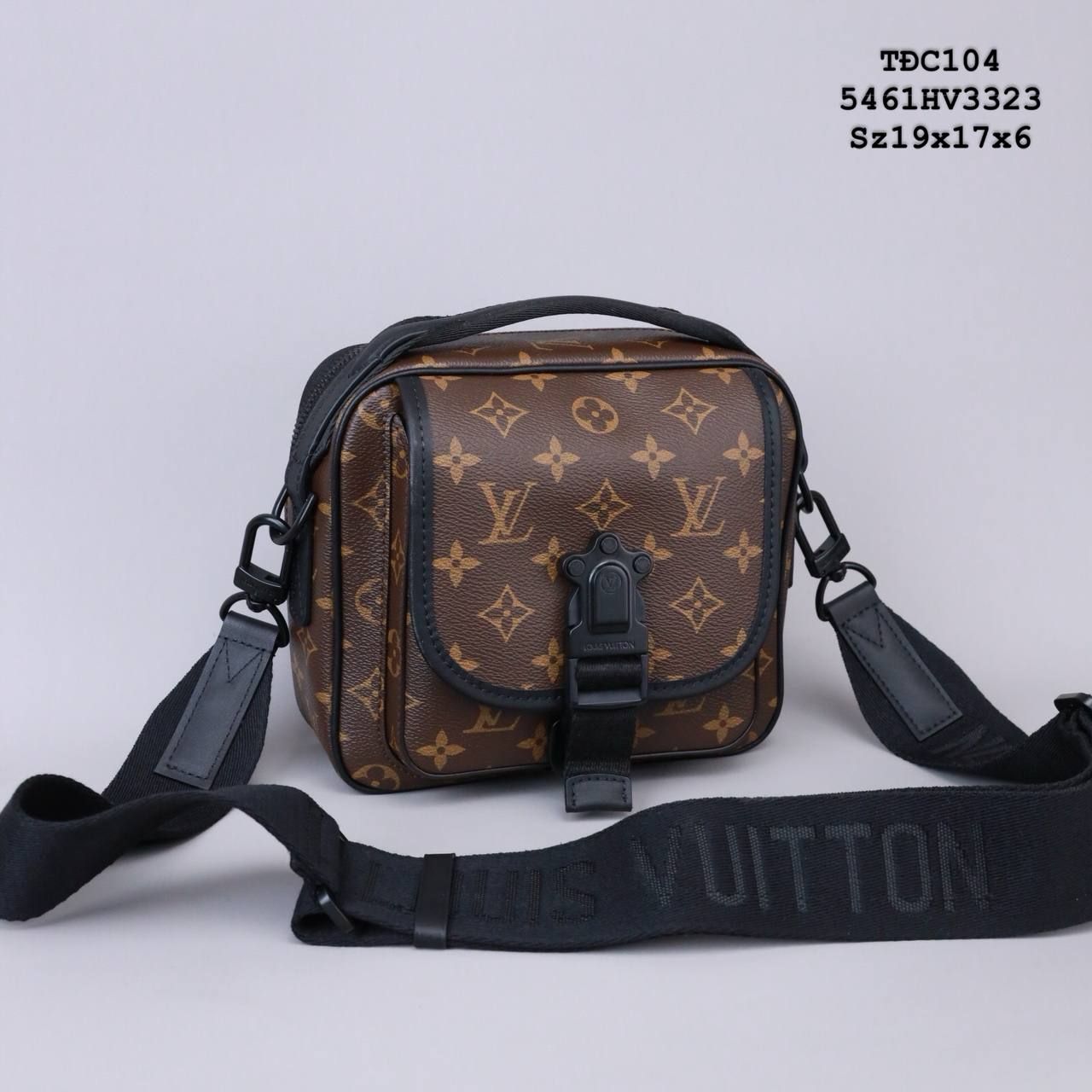 TĐC104 Túi Đeo Chéo Nam Louis Vuitton