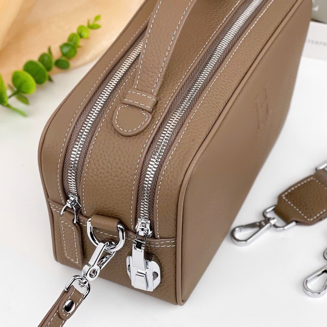 VKS34 Túi Đeo Chéo Nam Hermes