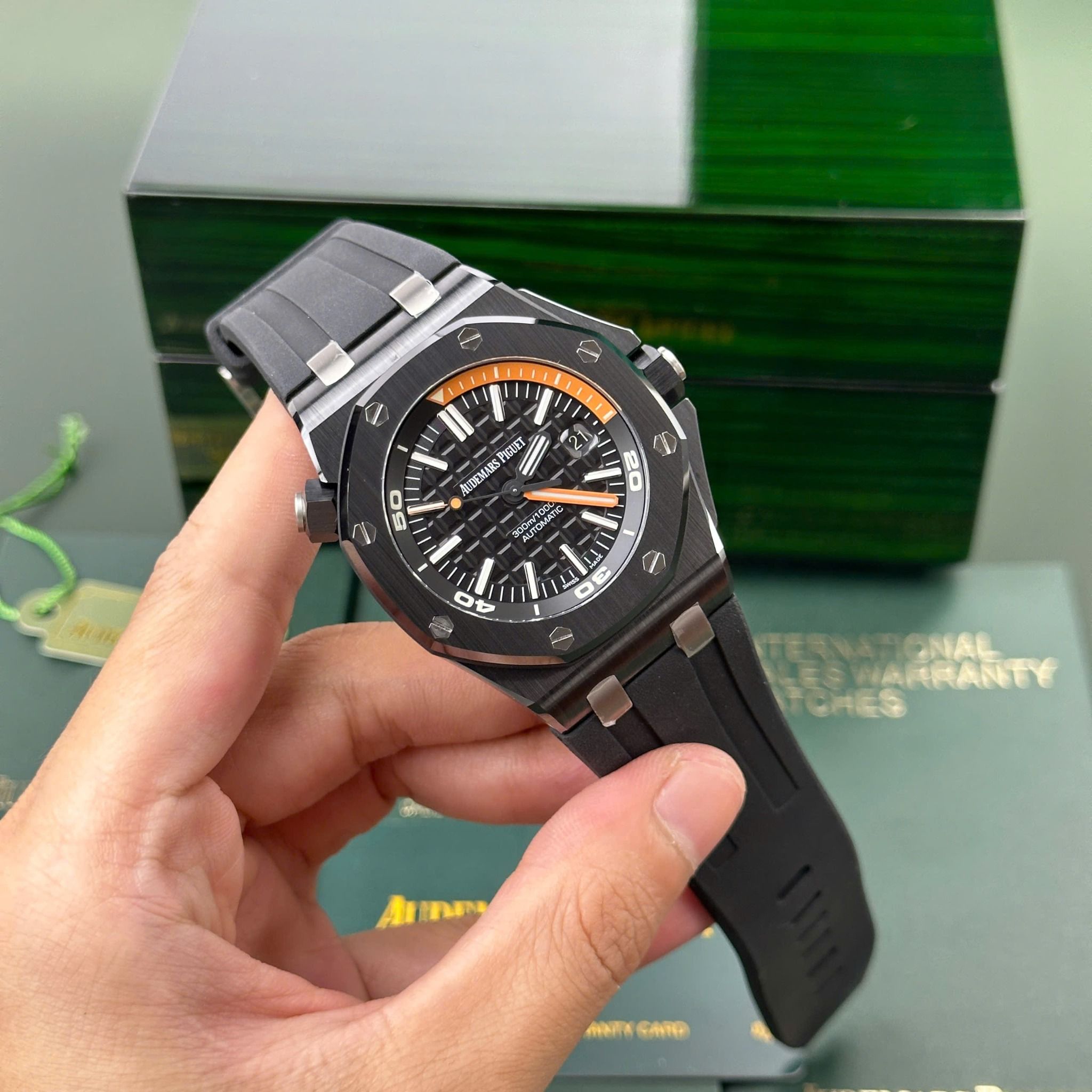 ĐỒNG HỒ AUDEMARS PIGUET ROYAL OAK OFFSHORE DIVER 15707CE VỎ GỐM MẶT ĐEN 1:1 42MM