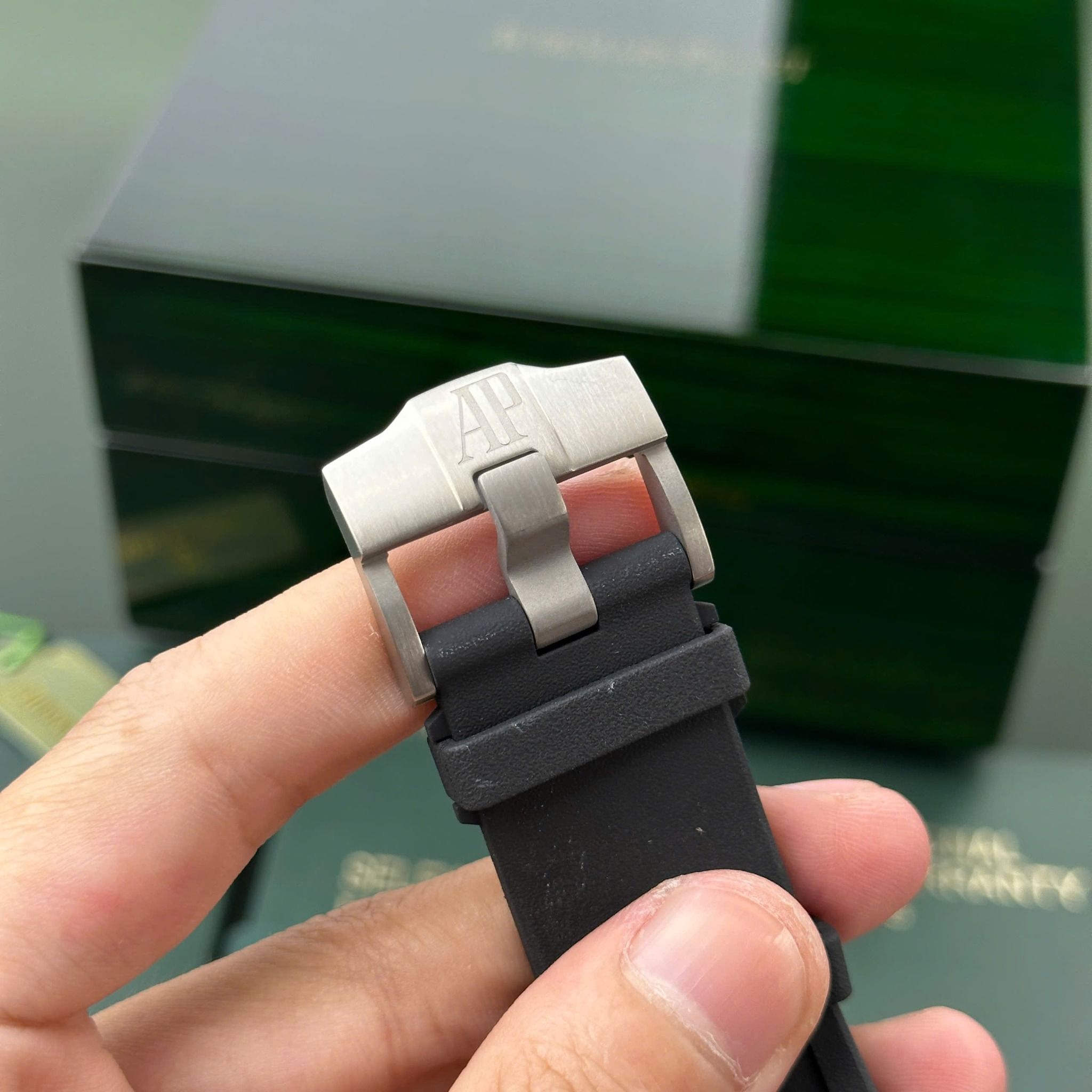 ĐỒNG HỒ AUDEMARS PIGUET ROYAL OAK OFFSHORE DIVER 15707CE VỎ GỐM MẶT ĐEN 1:1 42MM