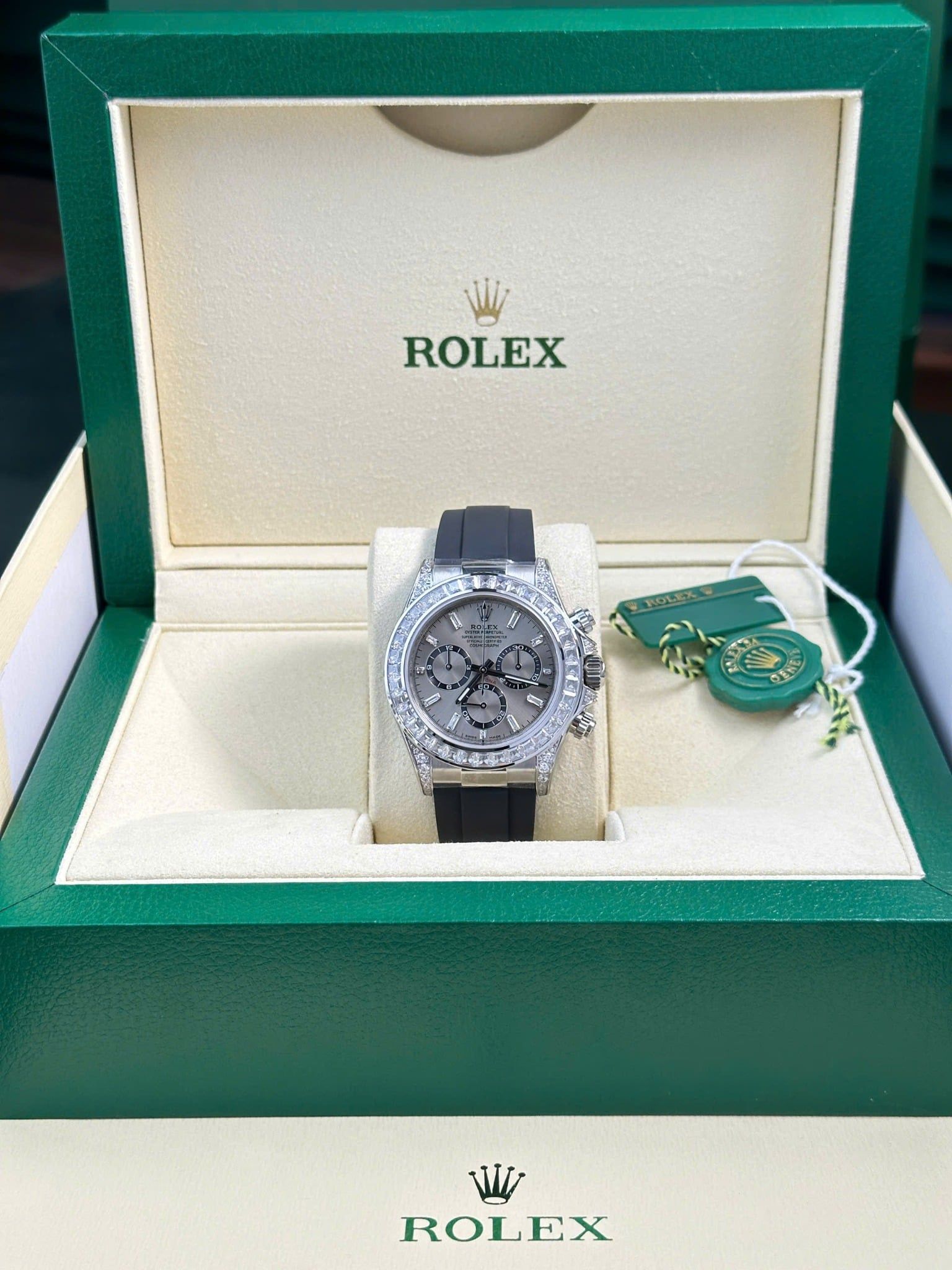Rolex Daytona 126535TBR-0002 Mặt Số Hồng Sundust Chế Tác Đá Dây Cao Su Replica 1:1 40mm