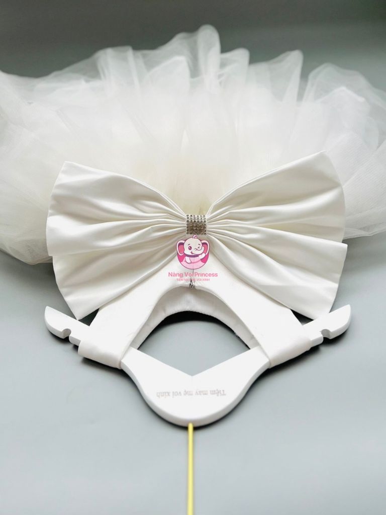 Váy công chúa 2 tầng, thêu hoa xinh, cho bé từ 7kg tới 35kg