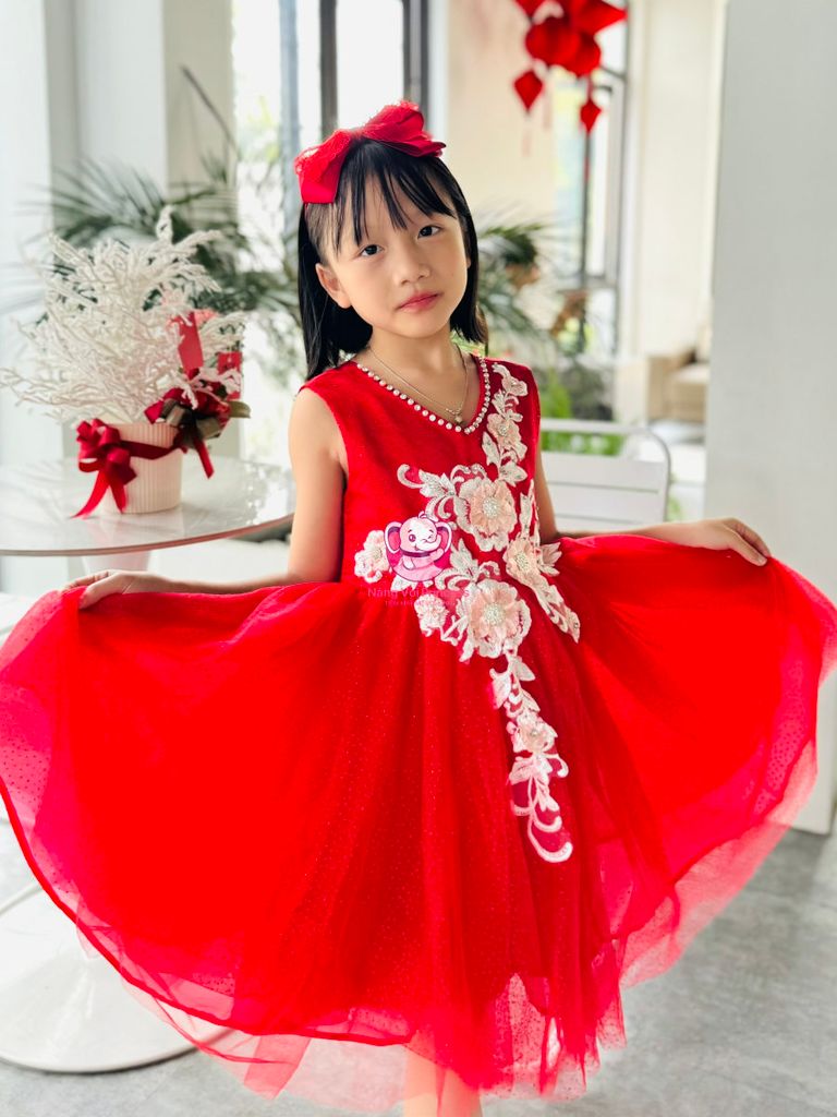 Váy công chúa thiết kế cổ tim, đính hoa, cho bé từ 7kg tới 35kg