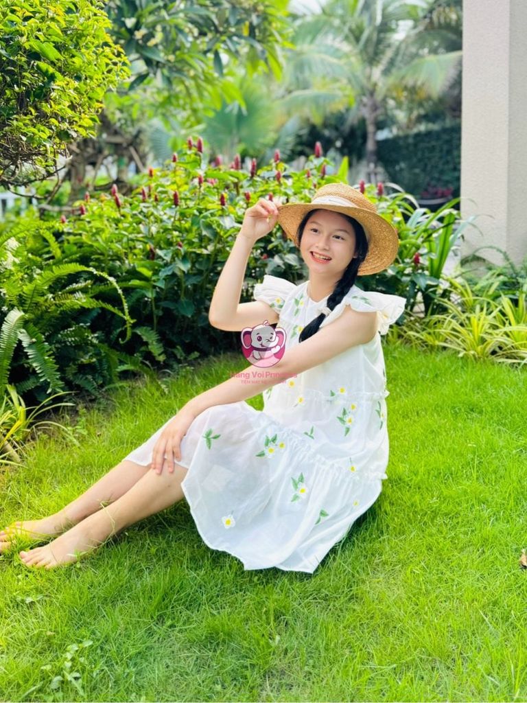 Váy voan lụa thêu hoa, mềm mại, đi học, đi chơi cho Mẹ và Bé - Tiệm May Mẹ Voi Xinh