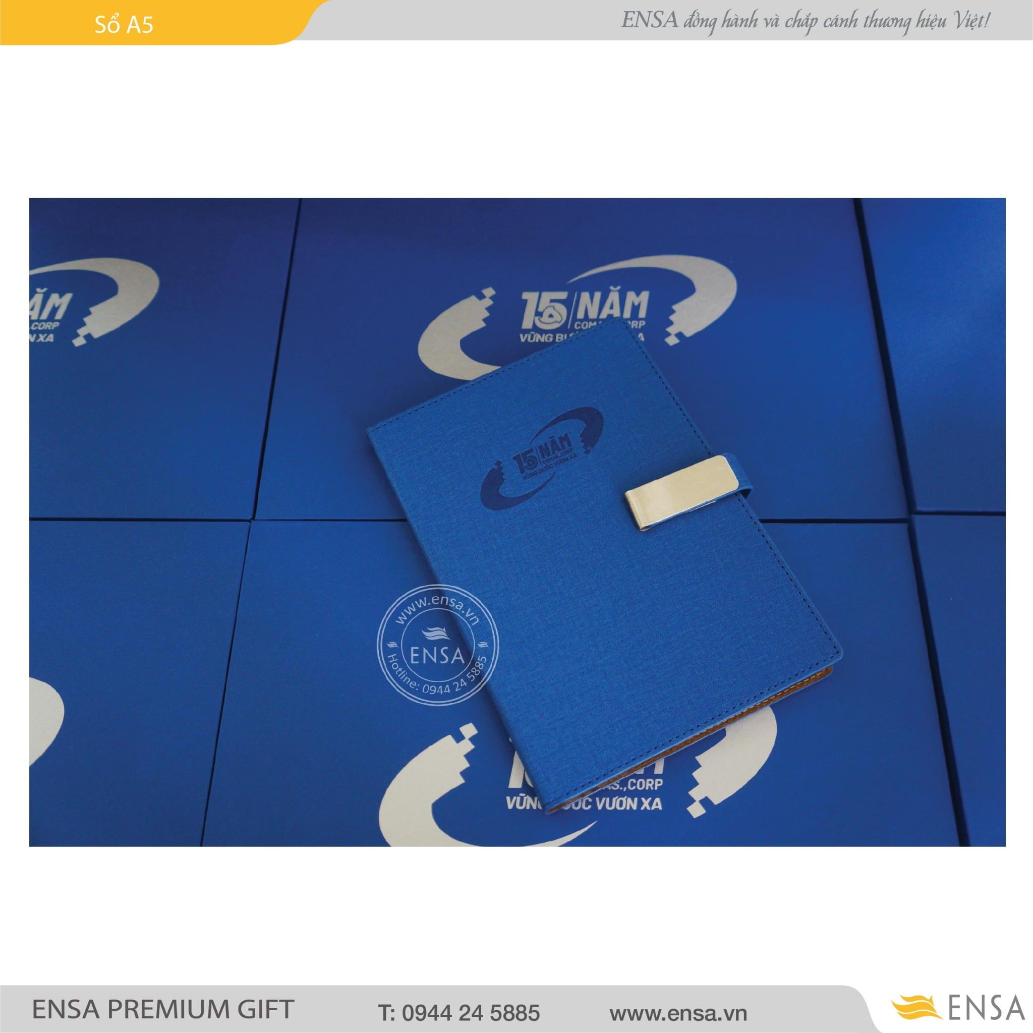  SỔ DÁN BÌA DA 09 (COMAS) 