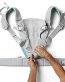 Địu trợ lực 4 tư thế vải siêu thoáng khí Flip 4in1 Light & Airy Convertible Carrier Infantino