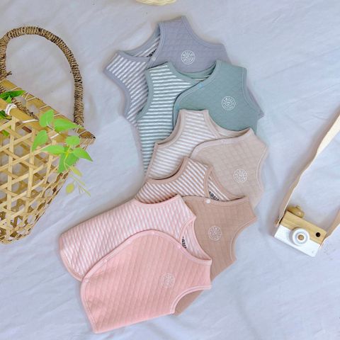Áo gile Hrnee cài chéo trần bông - Ghi - 3-6m