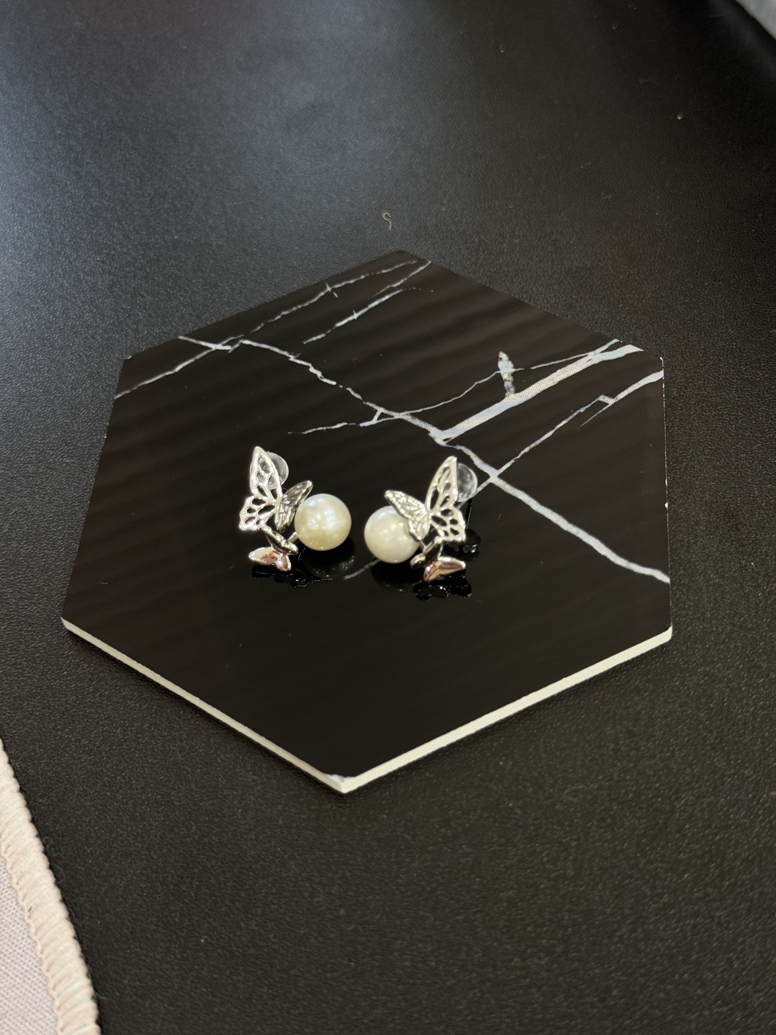 O94 - PKH - 00201K - Bướm