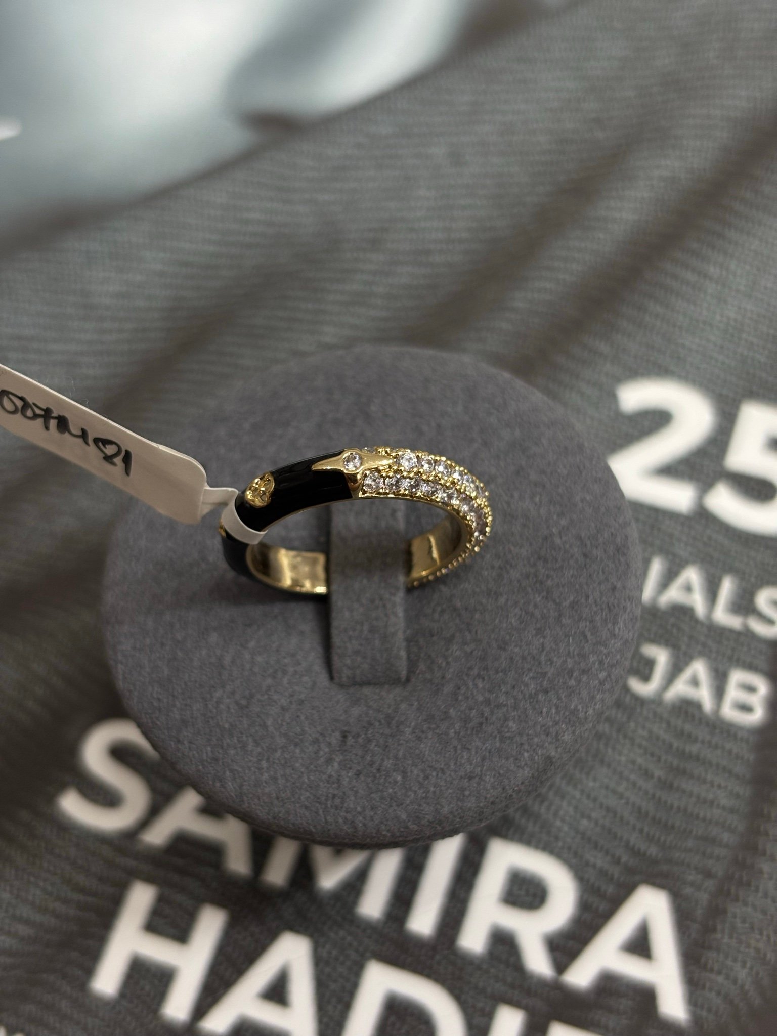 Q57 - PKH - 007M81 - gold