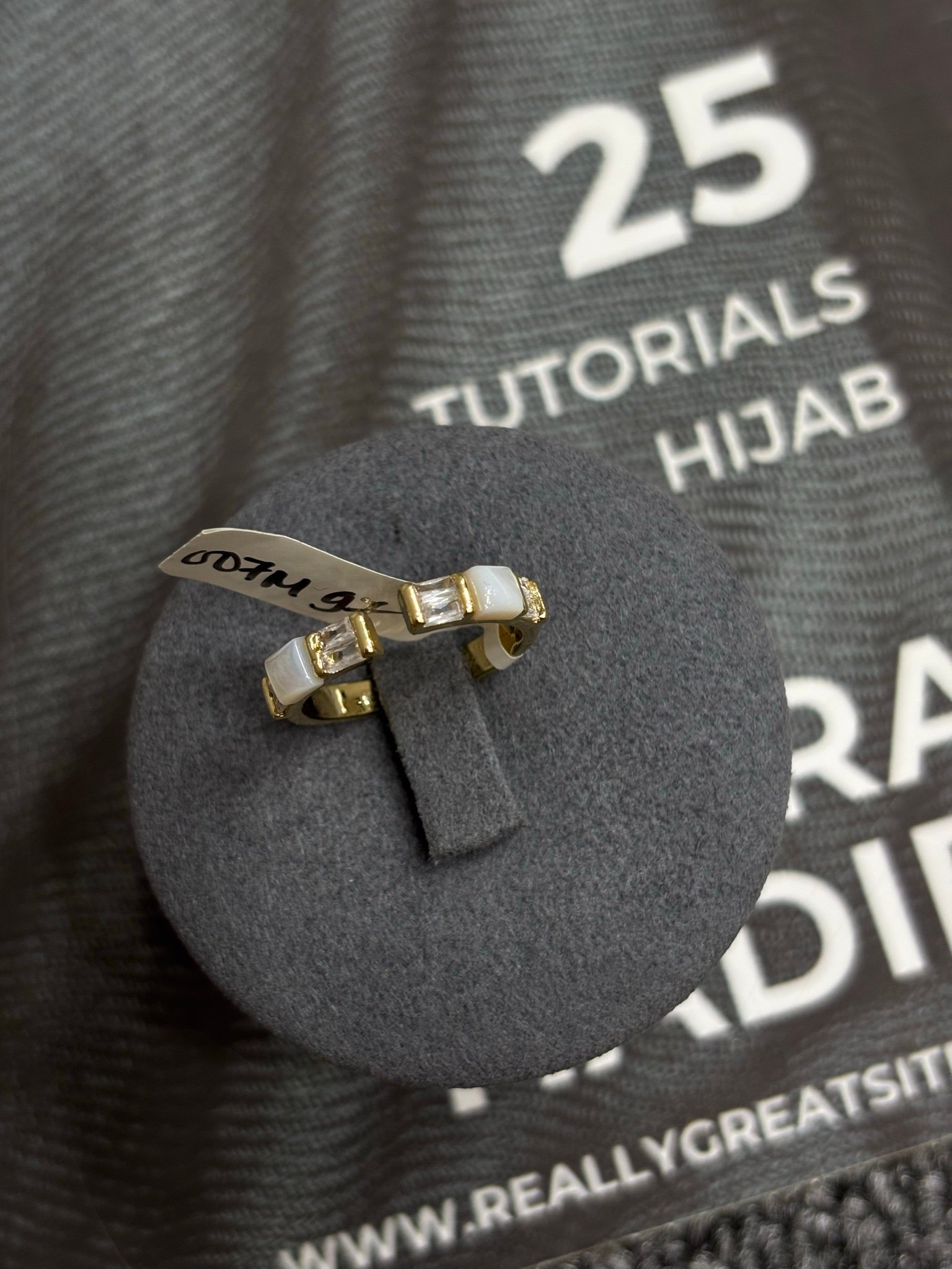  Q63 - PKH - 007M97 - gold 