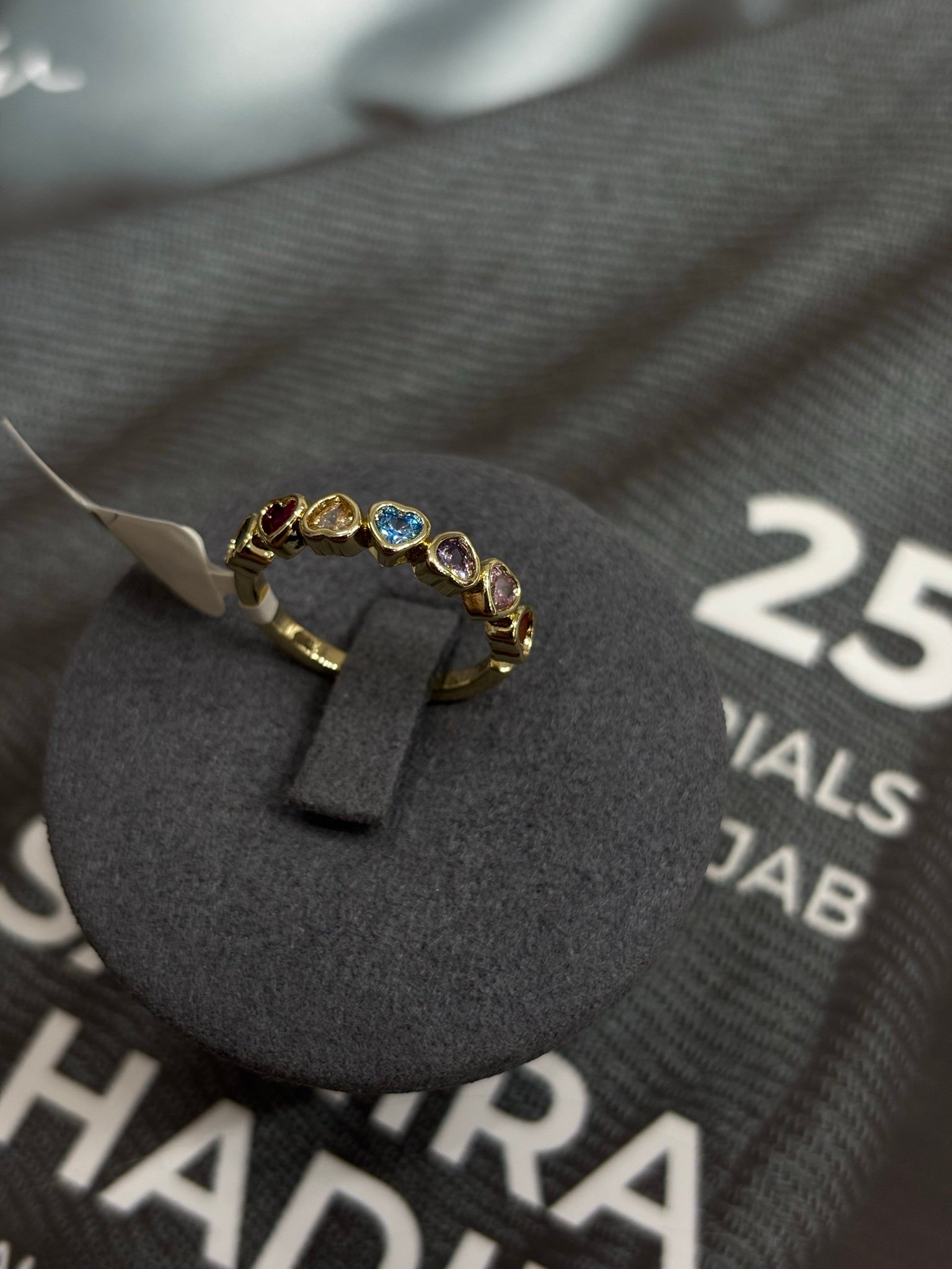  Q79 - PKH - 007M12 - Gold 