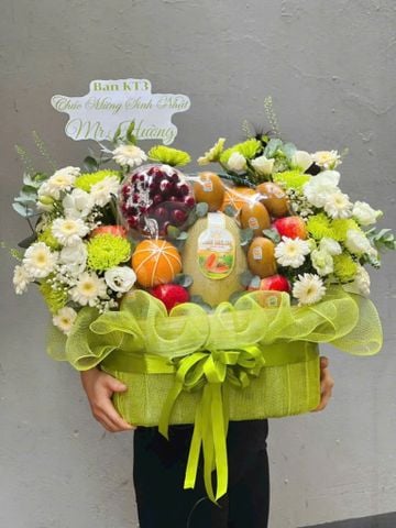 Giỏ Hoa Quả Cao Cấp Quà Tặng Sang Trọng Và Bổ Ích
