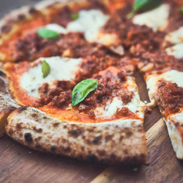  Pizza bolognese 