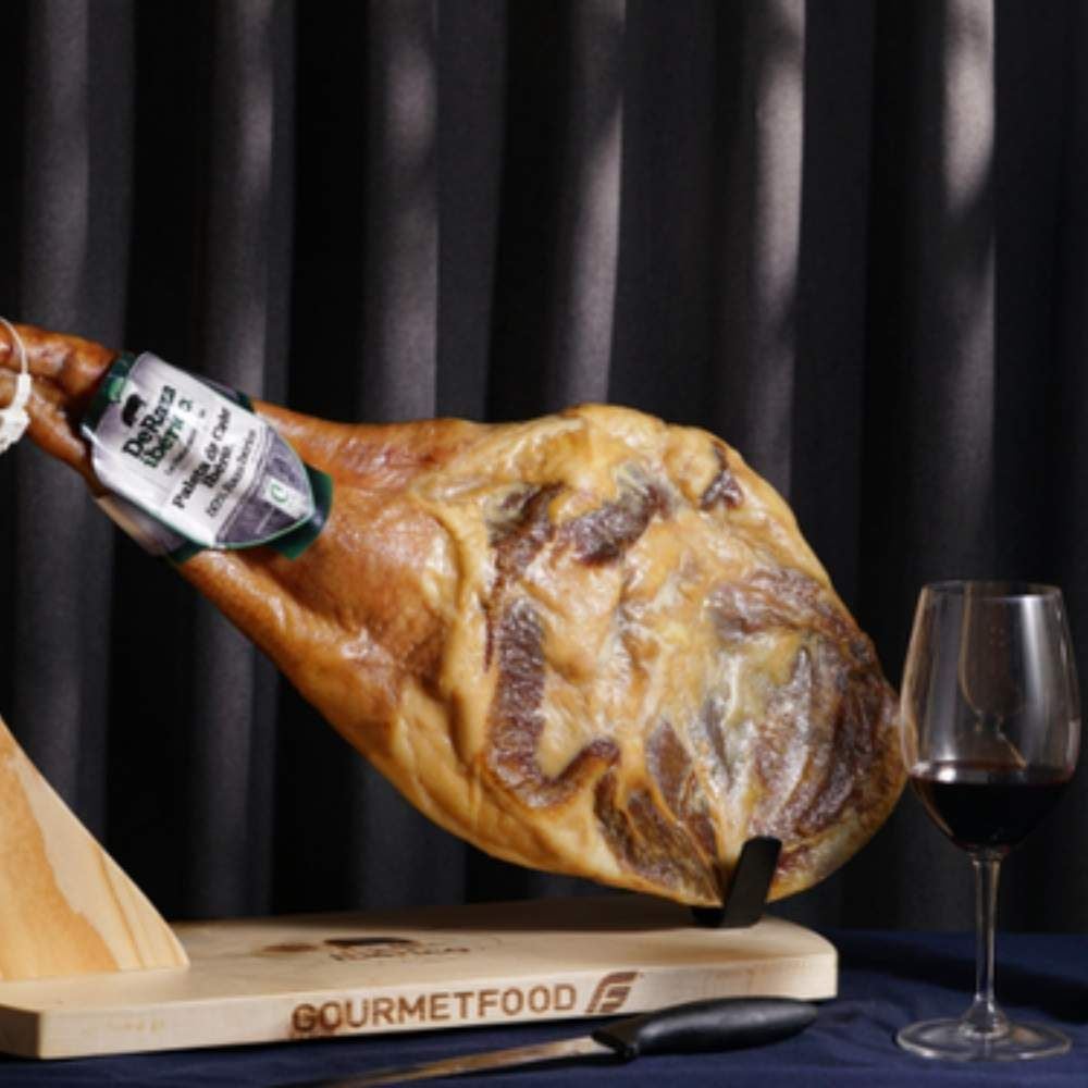 Đùi trước Iberico Cebo Deraza có xương 24 tháng KG