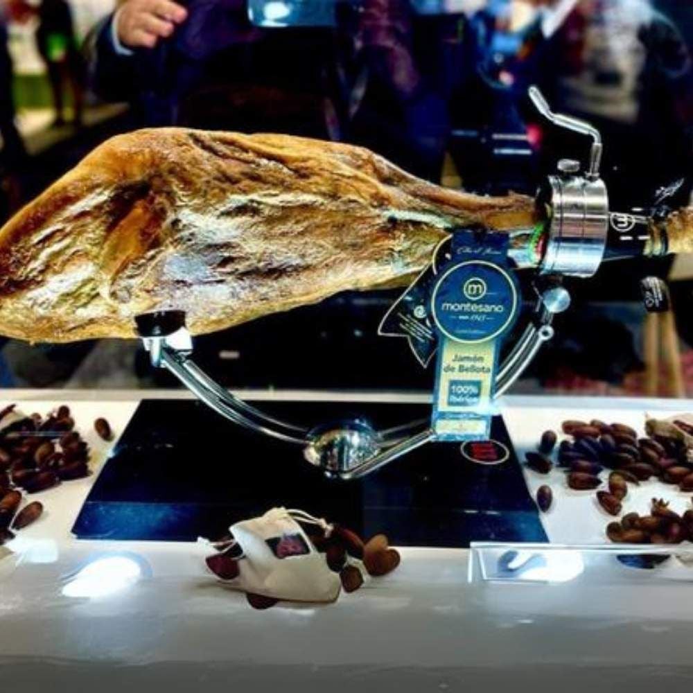 Đùi heo muối Iberico Bellota Montesano có xương thuần chủng 100% 48 tháng KG đùi sau