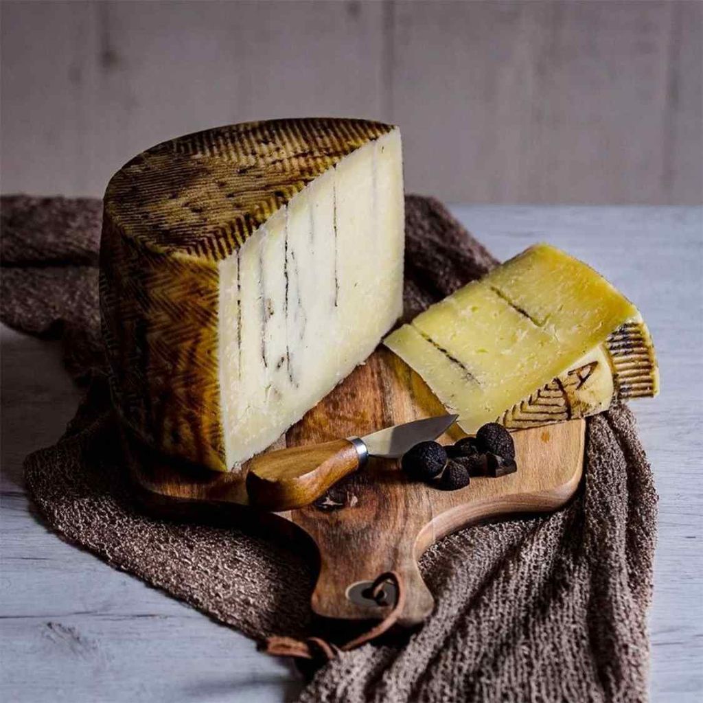 Phô mai vị nấm Truffle nguyên khối Vega Gourmet