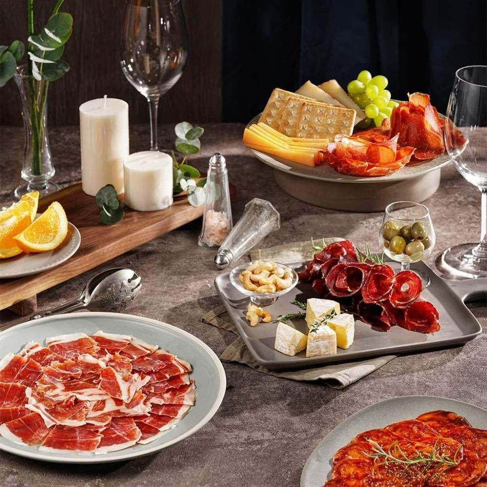 Xúc xích Iberico Cebo Salchichon muối nguyên cây túi 275g