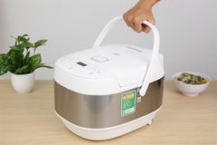 Nồi cơm điện tử Beko 1.8 lít RCM 50823W