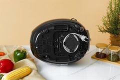 Nồi cơm áp suất cao tần Cuckoo 1.8 lít CRP-HUS1000F