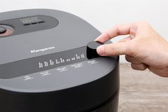 Nồi cơm cao tần Kangaroo 1.8 lít KG18RIH2