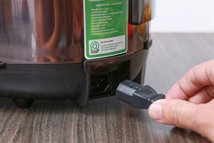 Nồi cơm cao tần Kangaroo 1.8 lít KG599N