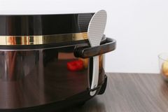 Nồi cơm cao tần Kangaroo 1.8 lít KG599N