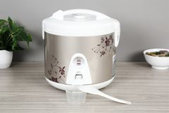 Nồi cơm nắp gài Crystal 1.8 lít JRC-180FE