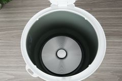 Nồi cơm nắp gài Crystal 1.8 lít JRC-180FE