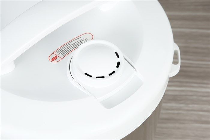 Nồi cơm nắp gài Crystal 1.8 lít JRC-180FE