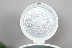 Nồi cơm nắp gài Crystal 1.8 lít JRC-180FE