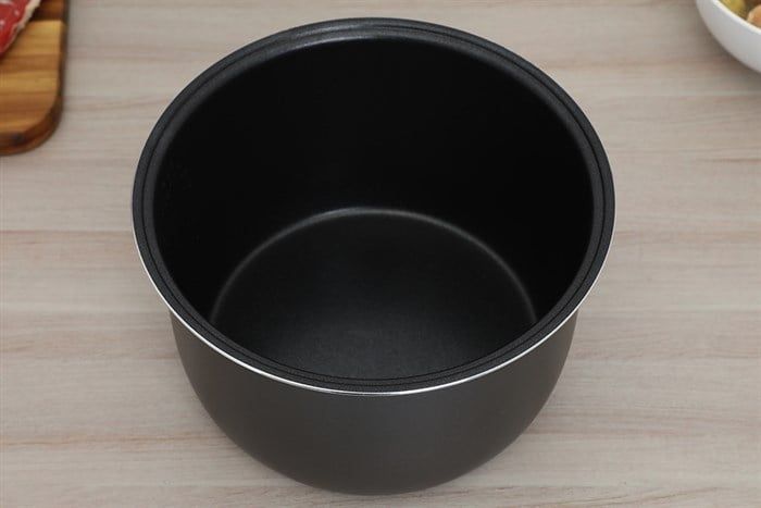 Nồi cơm nắp gài Crystal 3 lít NCG3001