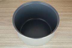 Nồi cơm nắp gài Crystal 1.8 lít X2522