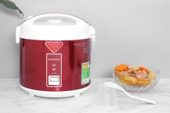 Nồi cơm nắp gài Cuckoo 1.8 lít CR-1081