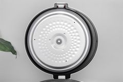 Nồi cơm nắp gài Cuckoo 1.8 lít CR-1081