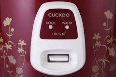 Nồi cơm nắp gài Cuckoo 3 lít CR- 1713