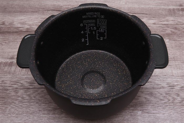 Nồi cơm điện tử áp suất Cuckoo 1.08 lít CRP-N0601F