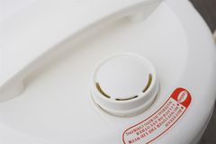 Nồi cơm nắp gài Delites 1.8 lít NCG1805