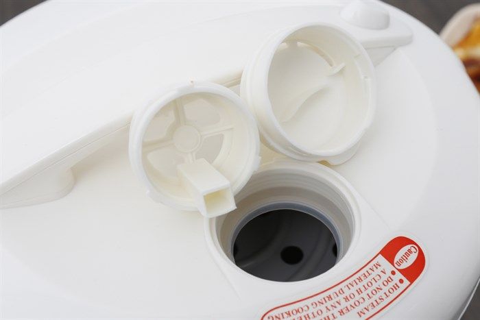 Nồi cơm nắp gài Delites 1.8 lít NCG1805