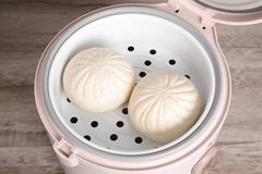 Nồi cơm nắp gài Happycook 2 lít HC-200