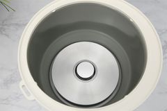 Nồi cơm nắp gài Kangaroo 1.2 lít KG12RC1